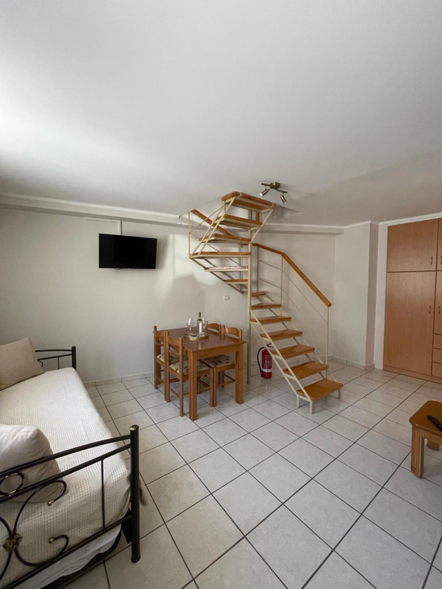 Ferienwohnung Οι Φωλίτσες Nafpaktos Exterior foto